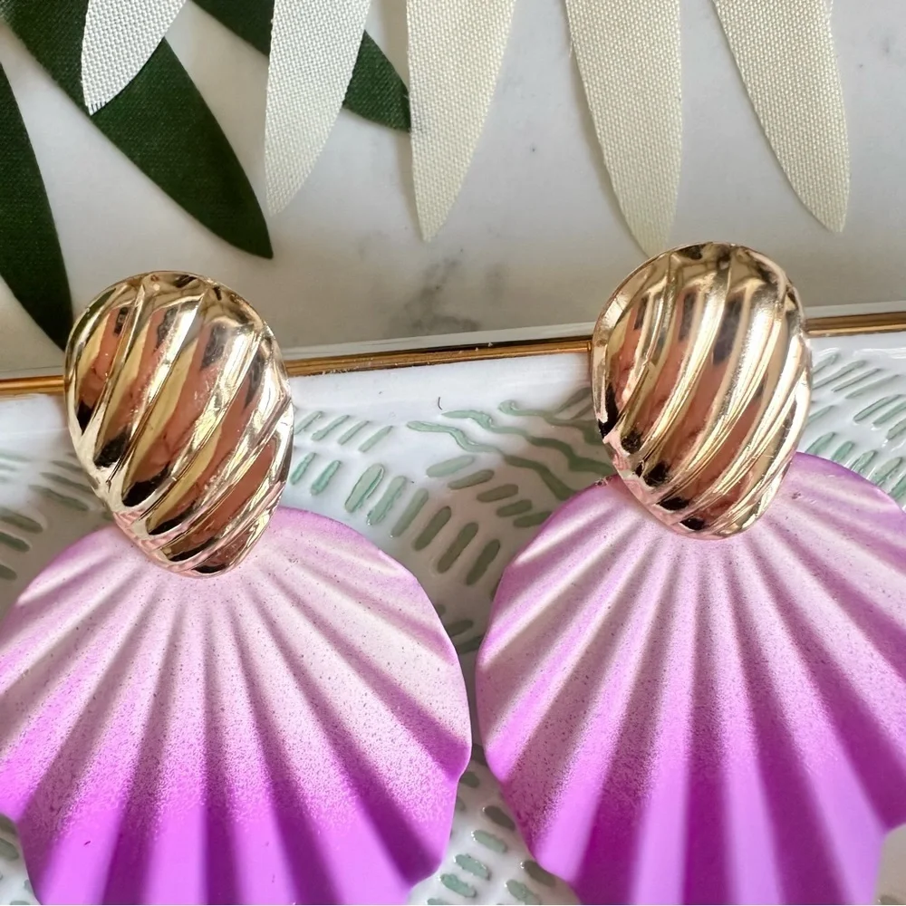 2/$30🌵 Ombre Pink Purple Metal Pleated Fan Earrings Gold Jewelry Gift NEW